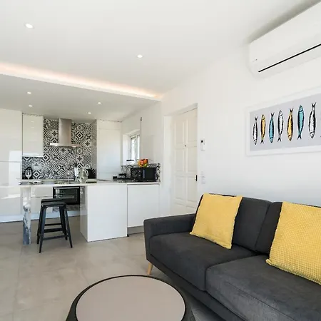 Waterside Village - Sea View شقة *